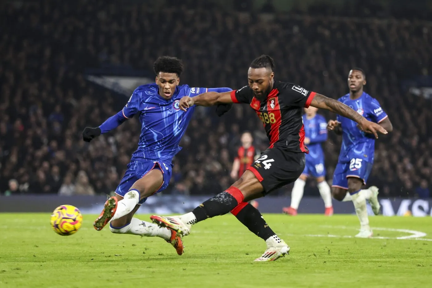 TIN NÓNG 15/01/2025: Ba ông lớn Ngoại hạng Anh nhận trái đắng 2 Chelsea chìm sâu vào cơn khủng hoảng kéo dài